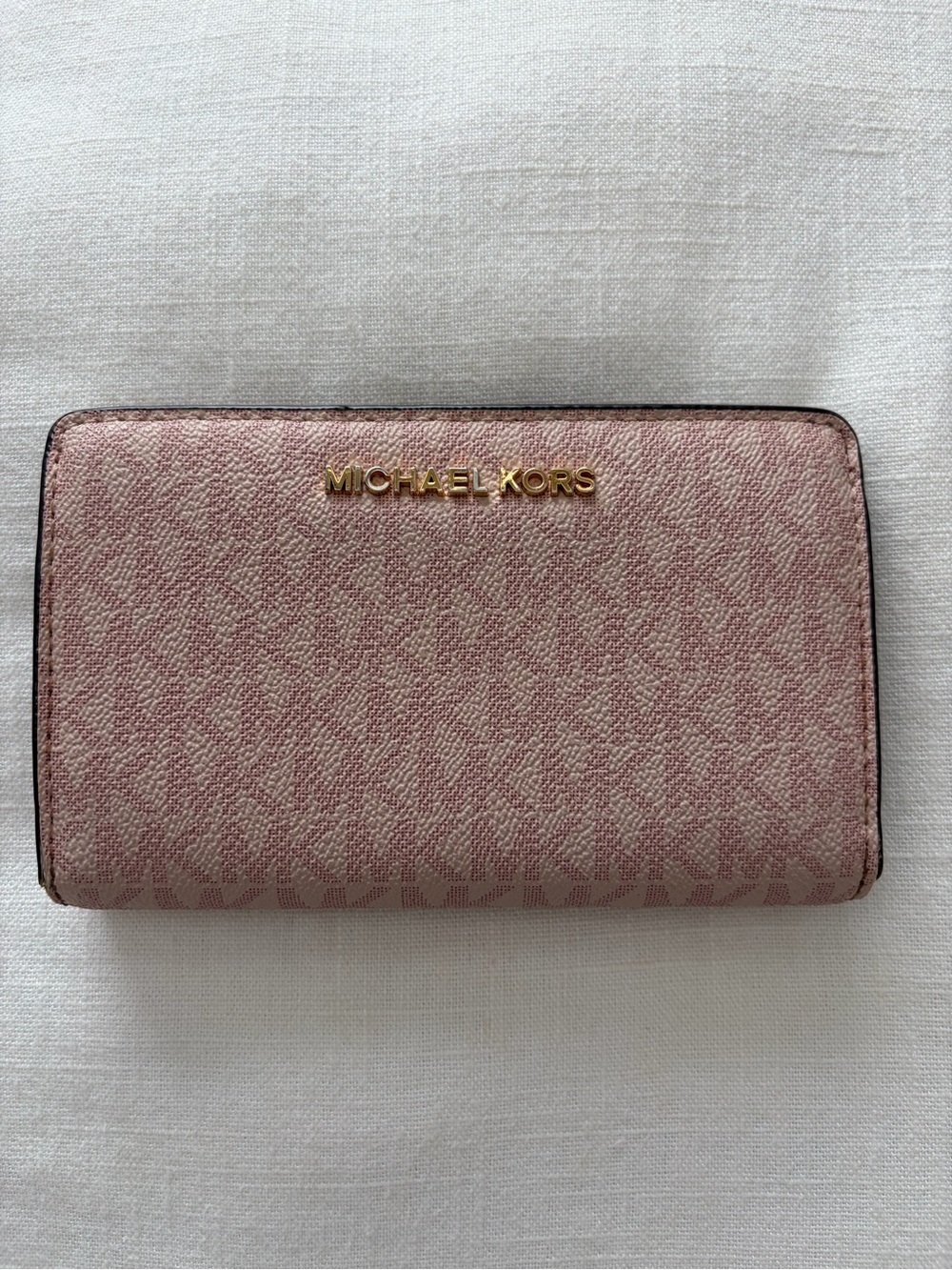 Michael Kors Jet Set Travel Pink Signature Zip Around Wallet